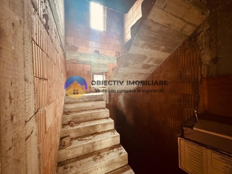 Vila la rosu  + teren 500 mp de vanzare – Zona Fermelor - 14