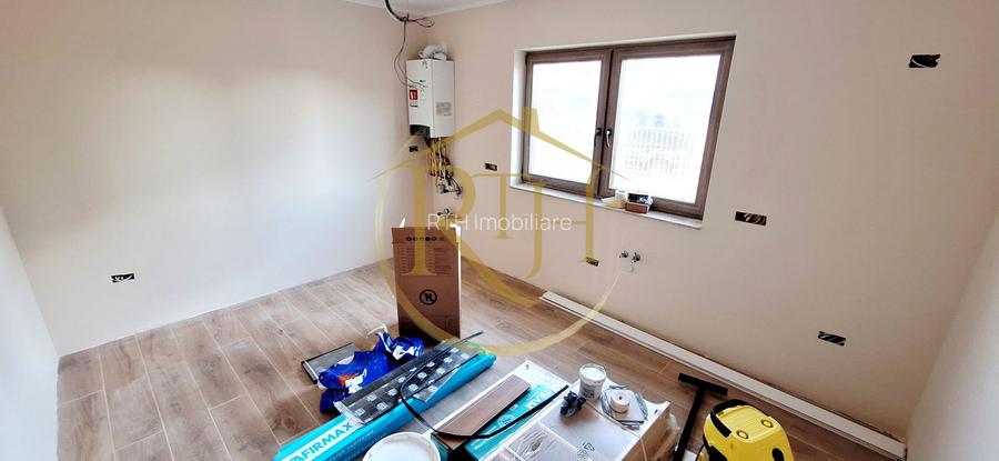 Oferim spre vanzare casa-duplex cu 4 camere si 3 bai situata in Giroc - 5