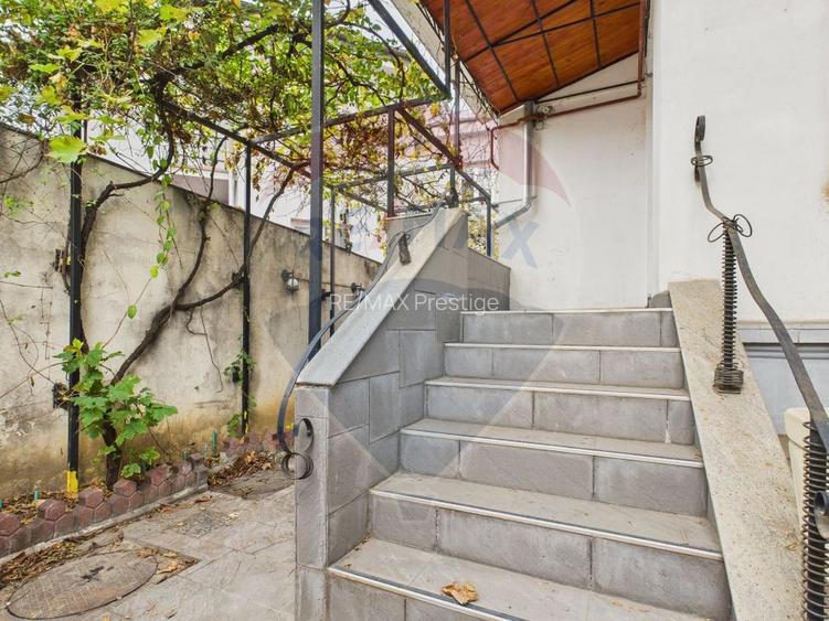 Vila S+P+2+M, 15 camere, ideala pentru investitie - Ștefan cel Mare - 2