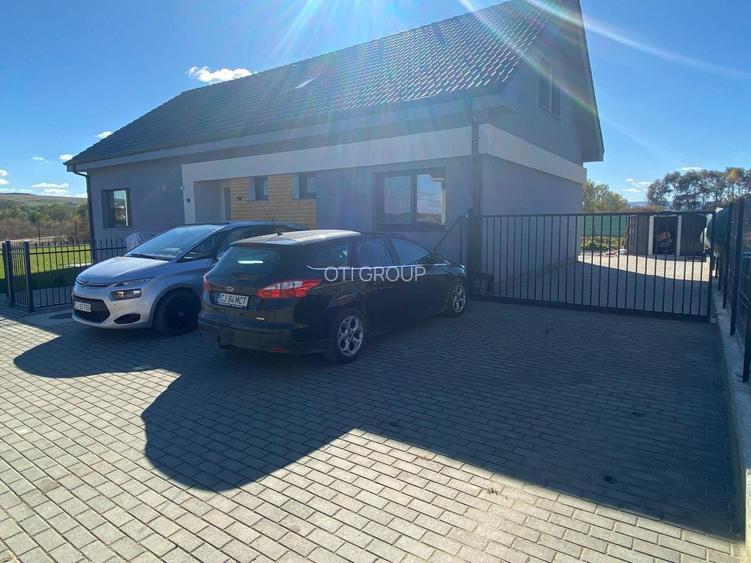 Casa individuala cu 620 mp teren la cheie, langa KM 17 - 10