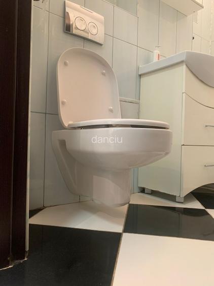 Proprietar apartament 3 camere, loc parcare - 10