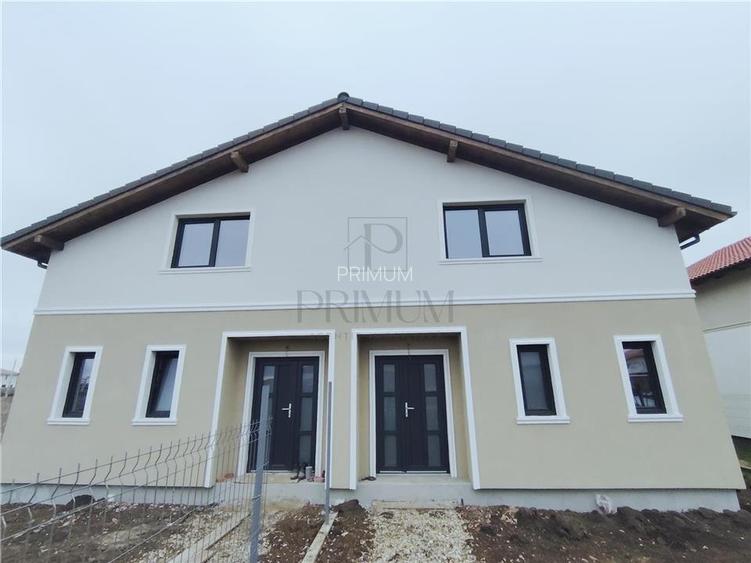 Duplex deosebit - personalizare interioara - compartimentare practica. - 2