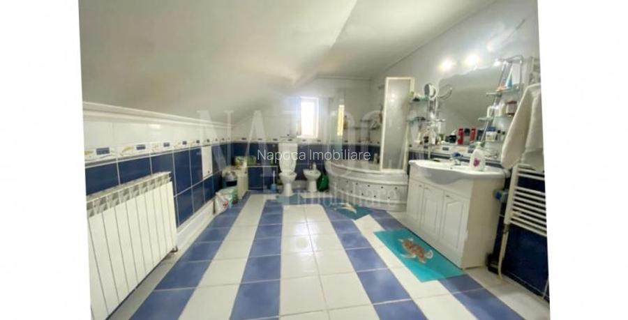 Casa 5 camere de vanzare in Sanmartin - 12