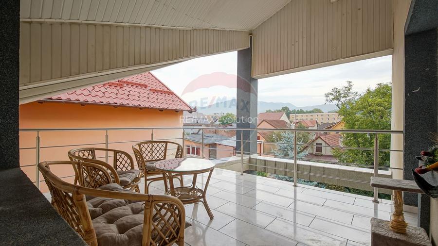 Hotel / Pensiune cu 14 camere/strada Tomis - 22