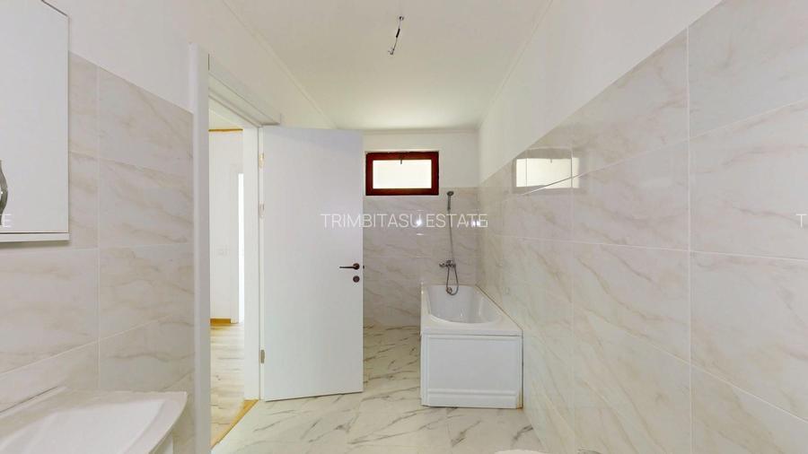 Duplex &icirc;ntreg cu Panouri Solare! Cu 2 intrari! - 13