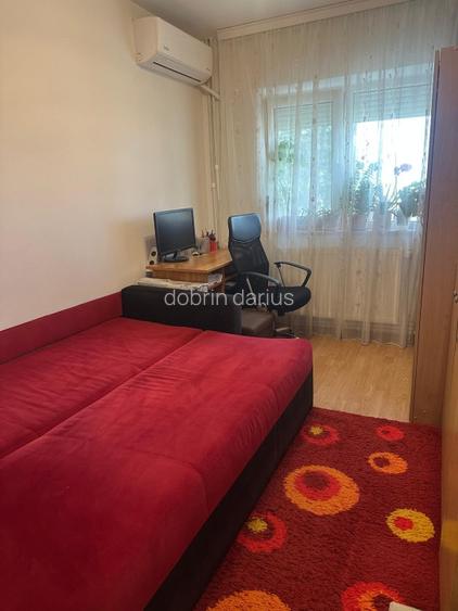 proprietar vand apartament 4 camere - 3