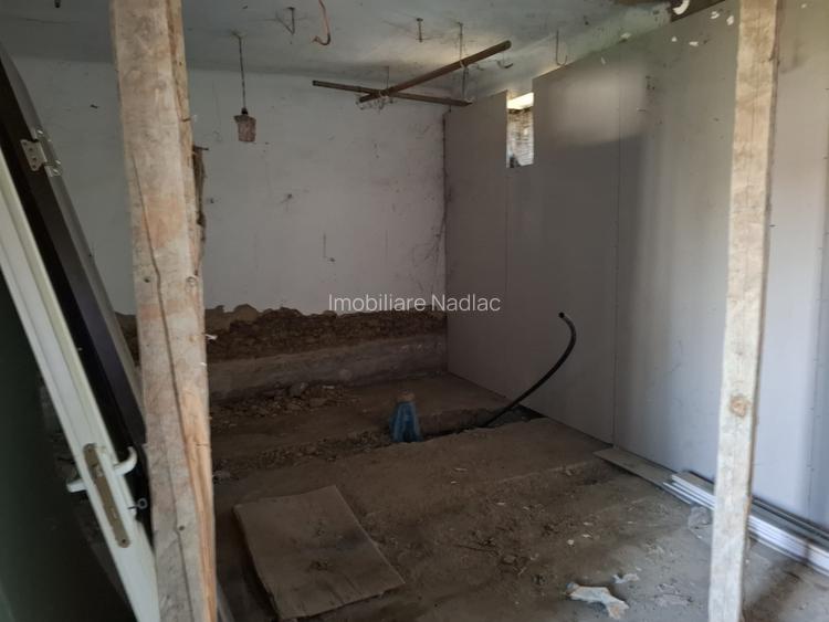Casa pentru demolare/renovare in Nadlac cu teren 616mp - 9