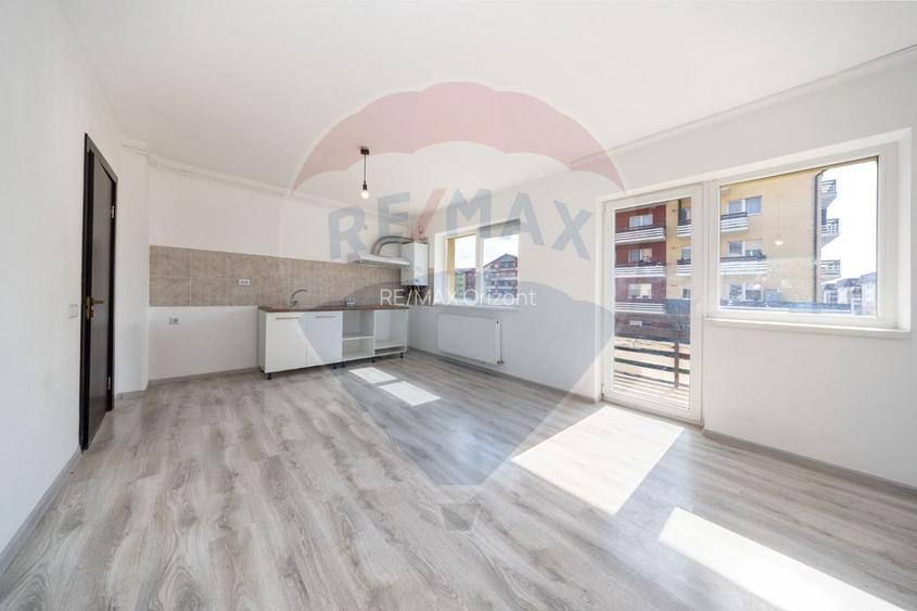 Apartament spatios 3 camere de vanzare in Subcetate - 11