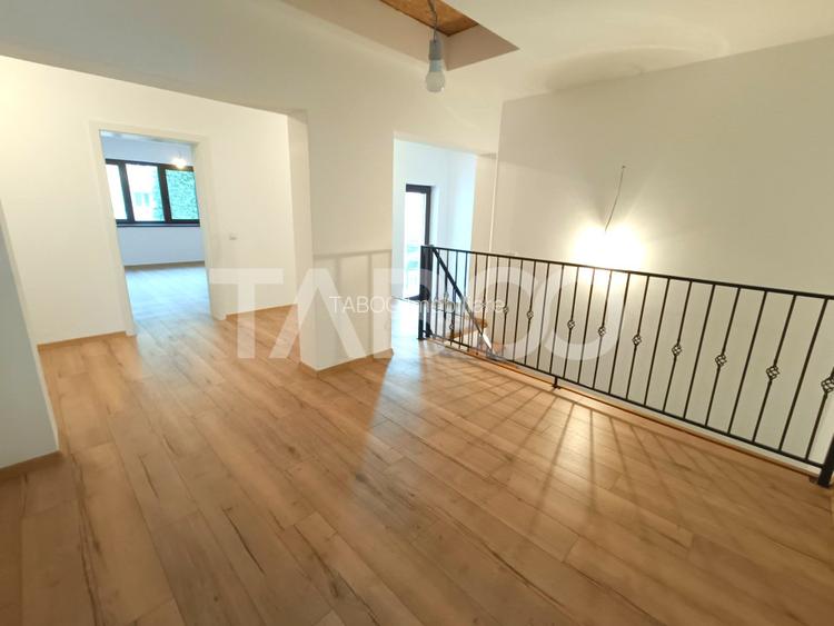 Casa 10 camere 390 mp utili - pe strada Calea Poplacii din Sibiu - 2