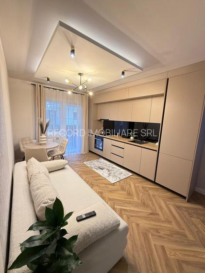 Apartament 3 camere,2 bai, balcon 10 mp bloc Nou in Floresti - 8