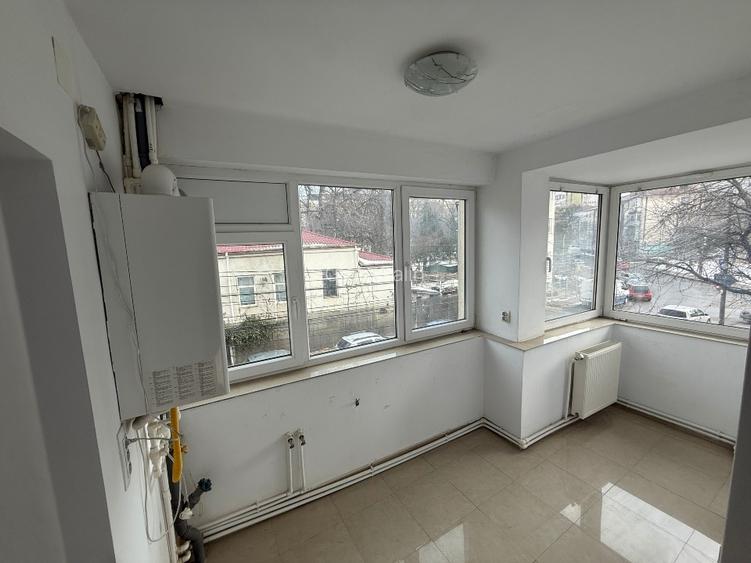 Casa de inchiriat - Ultracentral 324 mp utili + curte  - 4