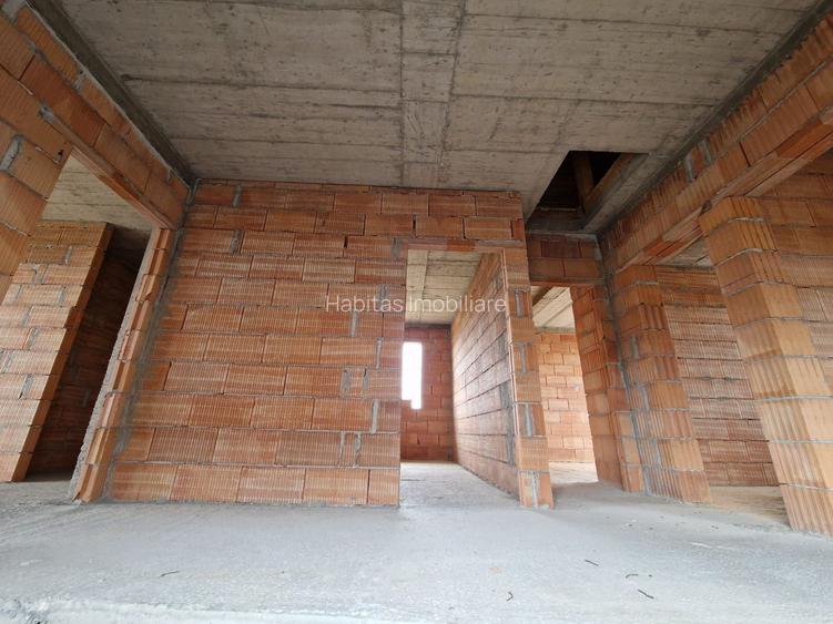 Casa individuala (semicolectiva) 172 mp utili, teren 765 mp Feleacu - 26