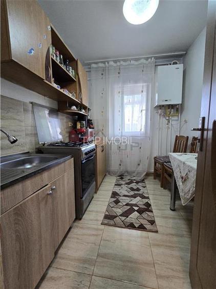 Mircea cel Batran - statia TAXI, 2 camere decomandat cu geam la baie - 6