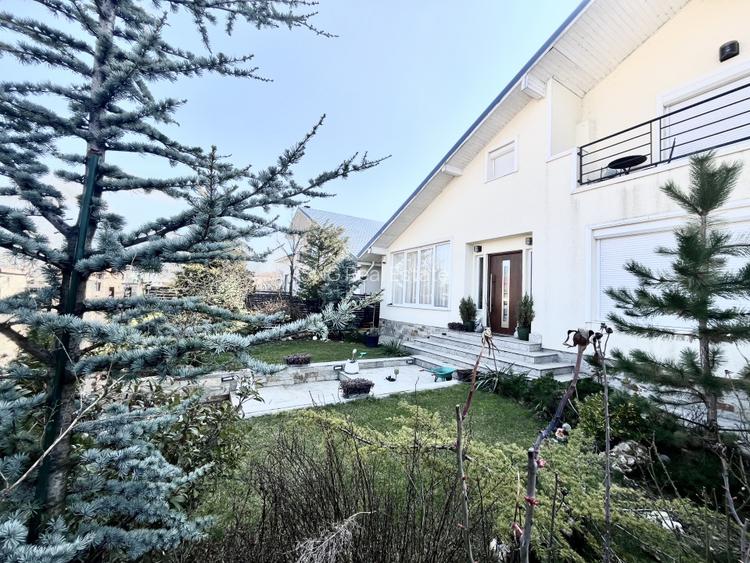 De vanzare vila individuala 7 camere mobilata si utilata complex Corbeanca - 4