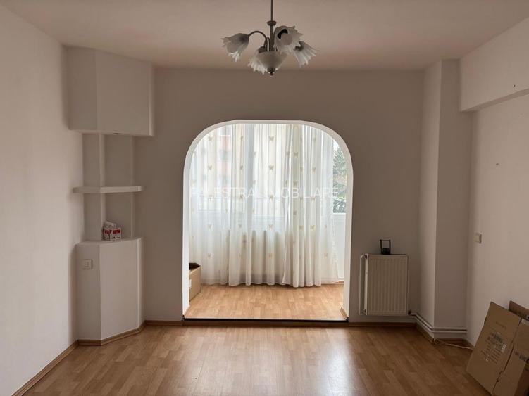 Apartament 2 camere Centrul Civic,decomandat,etajul 1,liber,128500 Euro - 2