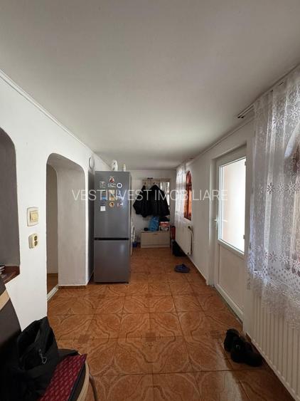 Casa de vanzare zona Sacadat - 4