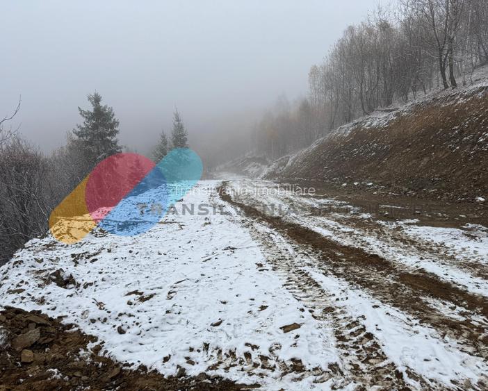 Teren in Marisel, 1966 Mp – view superb, izvor propriu si utilitati - 2