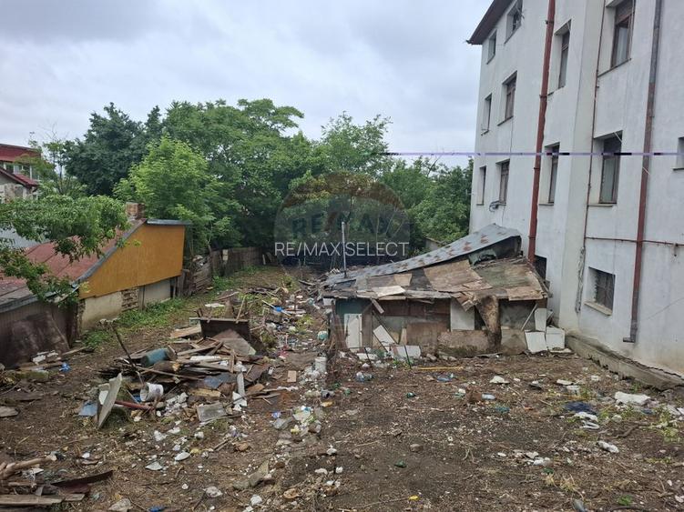 Vanzare teren intravilan curti-constructii,  Strada Plumbuita - 5