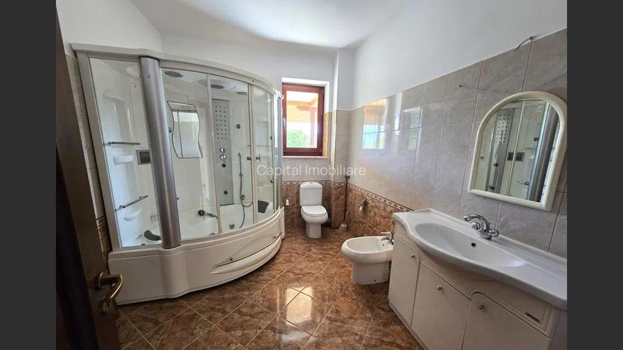 Vând Hotel/Pensiune Breaza: 15 camere, 1000 mp
 - 14