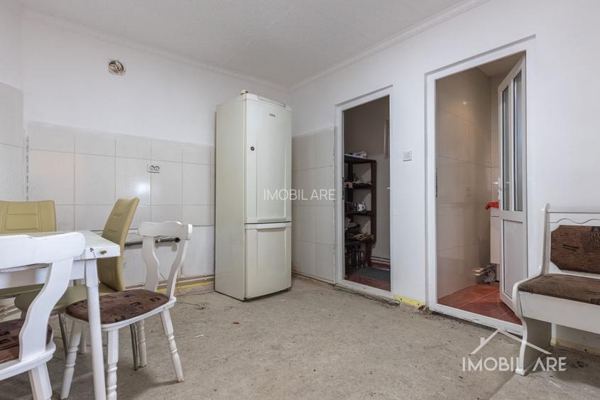 Casă spațioasă cu potențial de renovare și personalizare, în Viișoara - 7