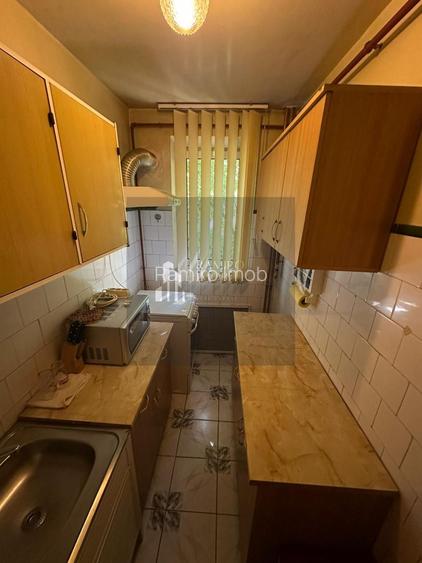 Apartament 3 camere Soseaua Giurgiului/Piata Progresul Sector 4 - 6