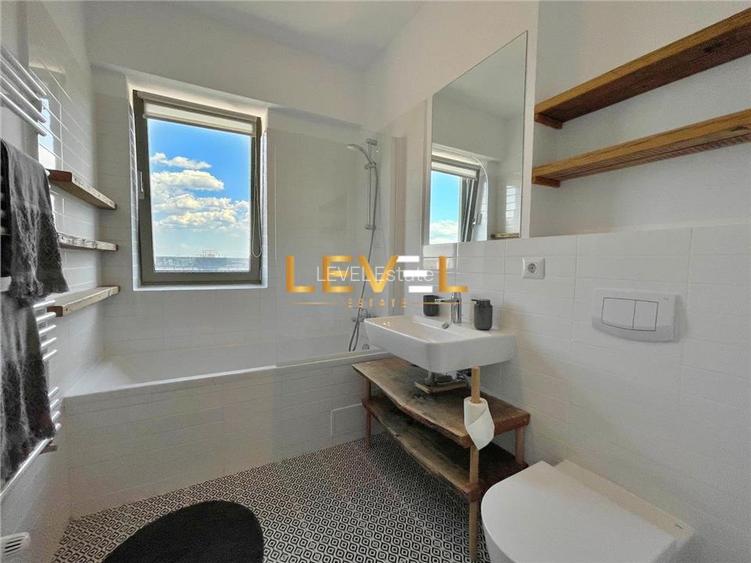 [VIDEO] Triplex Penthouse | 50 SQM Terrace | 2 Parking Spaces | Philips HUE - 30