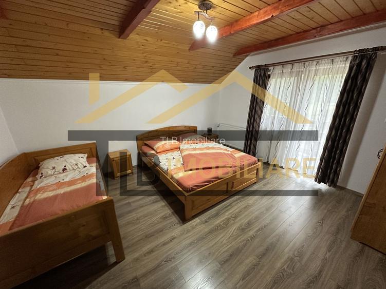 Vila cu 8 camere de vanzare, teren 1580mp, Zona Praid - 13
