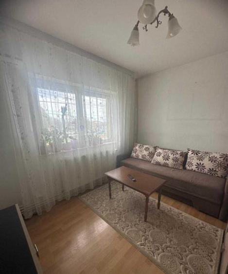 Apartament 4 camere decomandate zona Energia