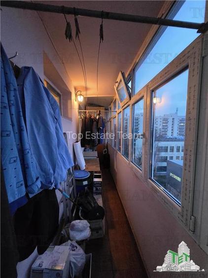 Apartament 3 camere metrou  Favorit - 11