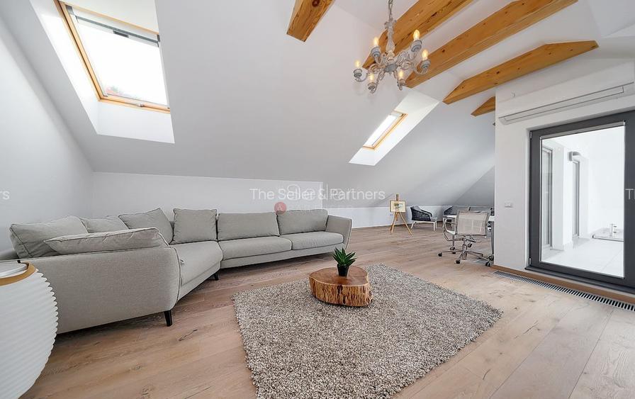 Apartament deosebit intr-o  vila  situata pe Dealul Cetății - 22