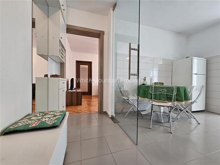 Apartament 3 camere cu priveliste zona Bd. Victoriei - 8