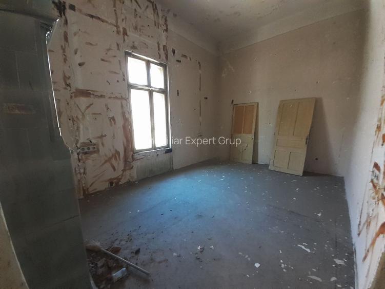 Casa in stil brancovenesc si teren 1750 mp in zona Piata Romana - 10