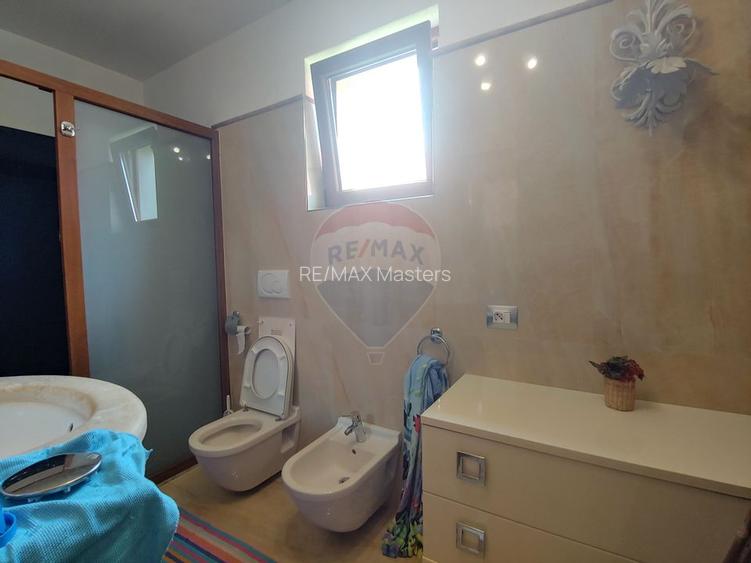 Casă / Vilă de lux cu 5 camere de vânzare în Vadu Moldovei, Suceava - 74