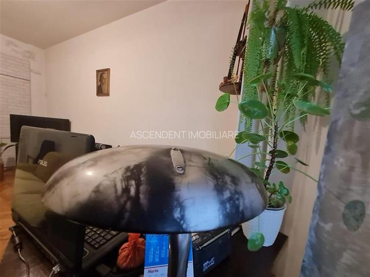 Decomandat pe 2 camere+ birou, etaj 1, Bulevardul Grivitei, Brasov - 16