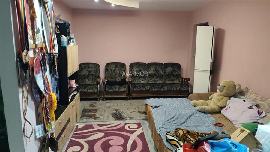 Apartament 2 camere, etaj 2, mobilat, zona Ura - 4