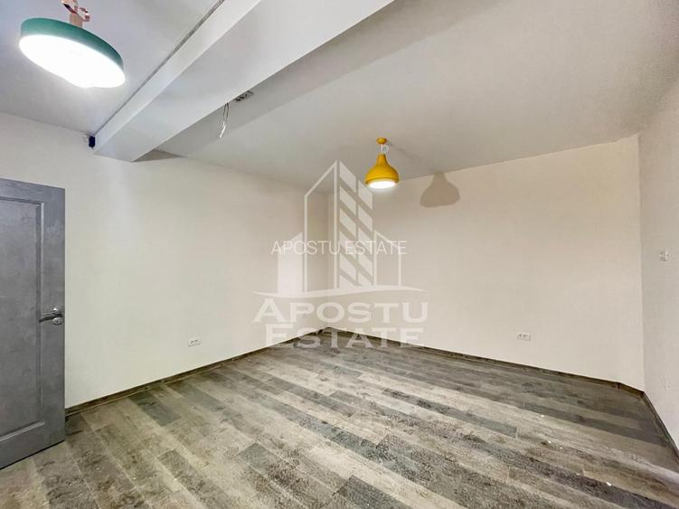 Casa la curte comuna - zona UTA - 3