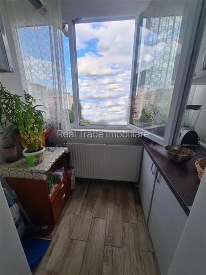 Apartament 4 camere decomandat, etaj intermediar Racadau - 7