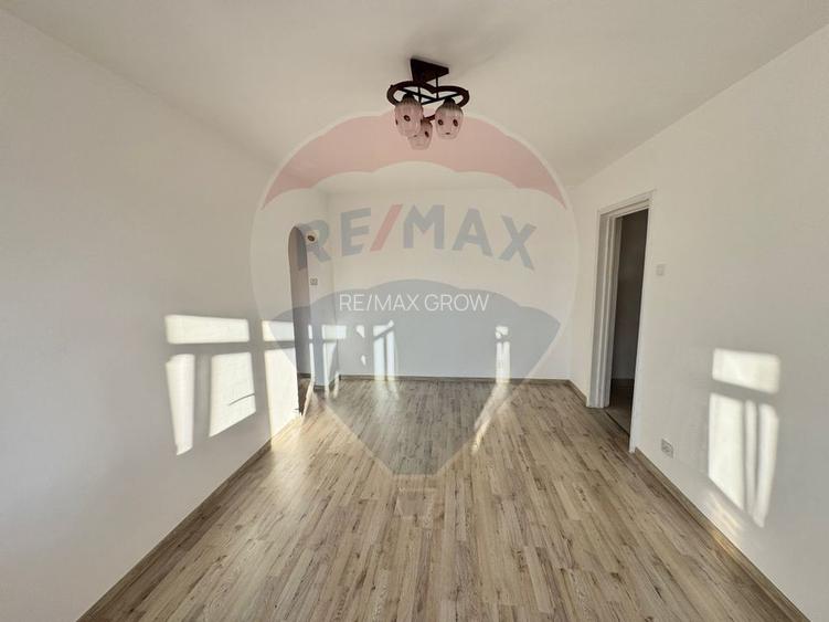 Apartament cu 2 camere de vânzare în zona Narcisa - 2