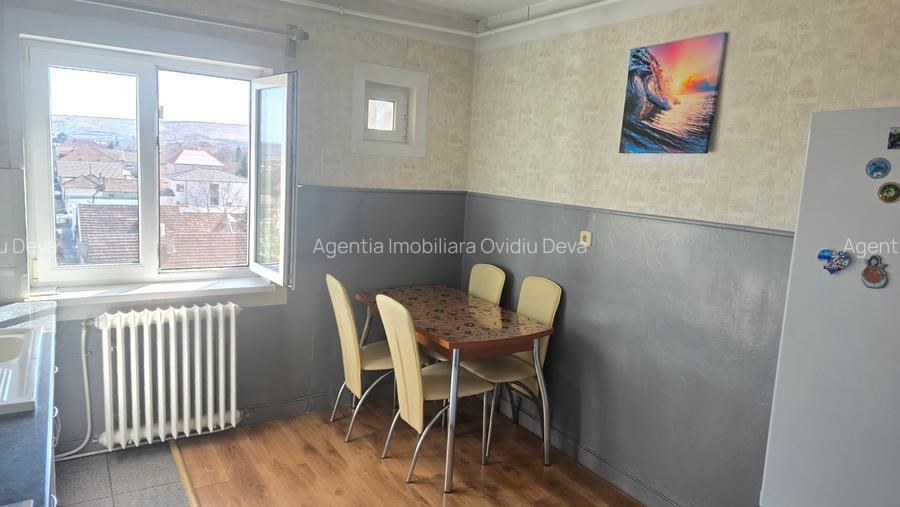 Vand apartament 2 camere decomandat  Deva,  Balcescu,intersectie cu 22 Decembrie - 2