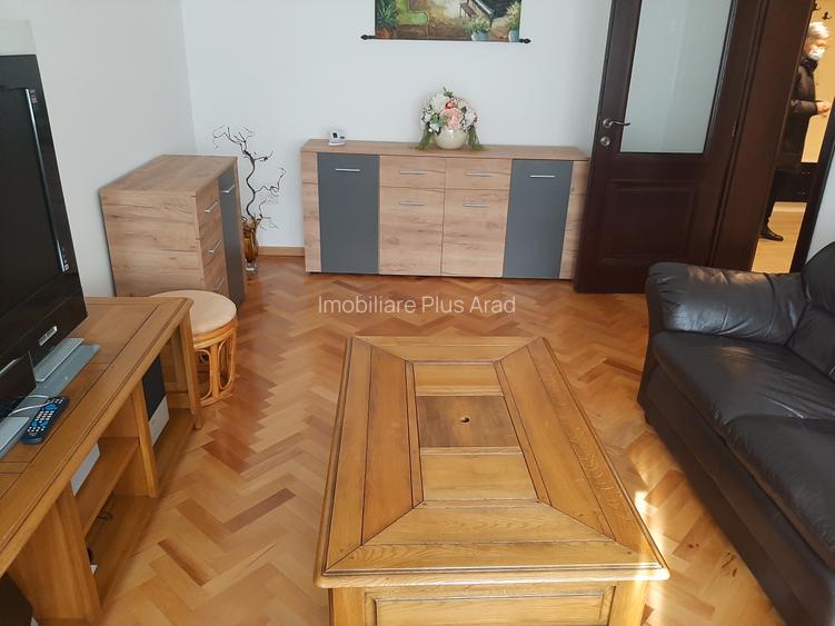 De inchiriat apartament  3  camere zona centrala- langa hotel Central - 3