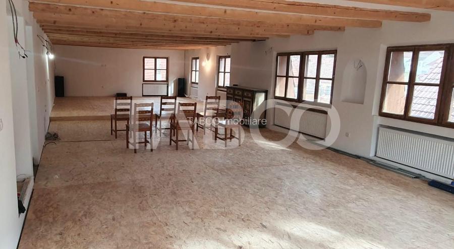 Casa de vanzare specific sasesc si atelier pret avantajos Cisnadioara - 11