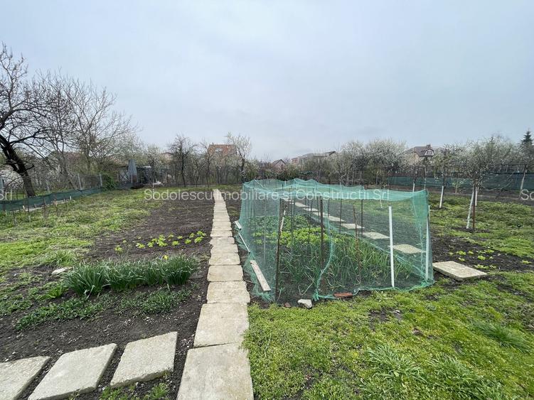 Casa de vanzare cu teren generos - 12