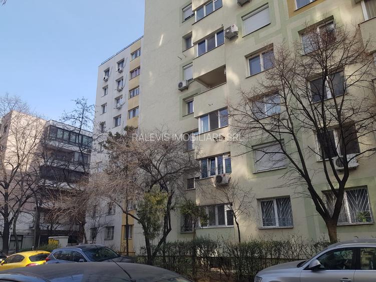 Inchiriere apartament 3 camere, metrou Bucur Obor, curat, etaj 2, 600 euro - 19
