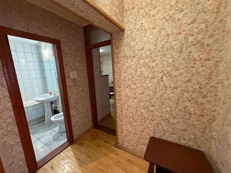Apartament 4 camere, etaj 2 , Piata Moldovei , 87mp suprafata totala