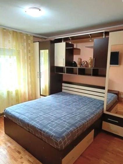 Apartament spațios, 2 camere decomandate, etaj 1, zona Piața Centrală