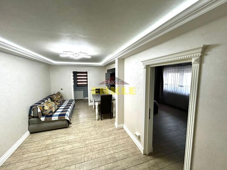 De vanzare apartament cu 3 camere, zona Piata Mare. - 2