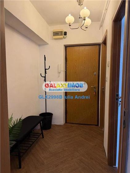 Apartament cu o camera de inchiriat nemobilat 1 Mai - 6