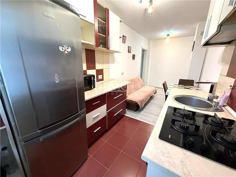 Apartament cu 2 camere, Decomandat, zona pietonala, Racadau - 7