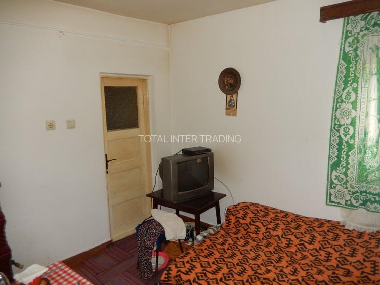 Calugareni-Branistari-casa 4 camere, teren 1965 mp, curent, put, libera,69900 € - 11