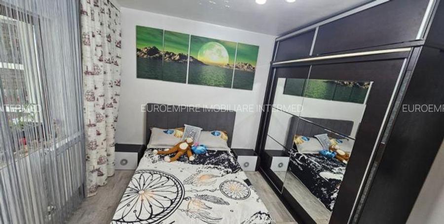 Apartament cu 3 camere decomandat ,Zona Inel 1 - 2